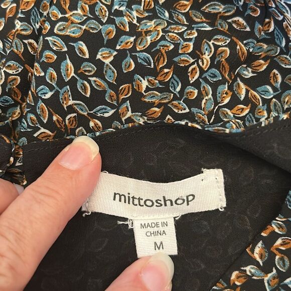 Mittoshop Leaf Print Ruffle cap sleeve blouse Size M EUC - Picture 5 of 7